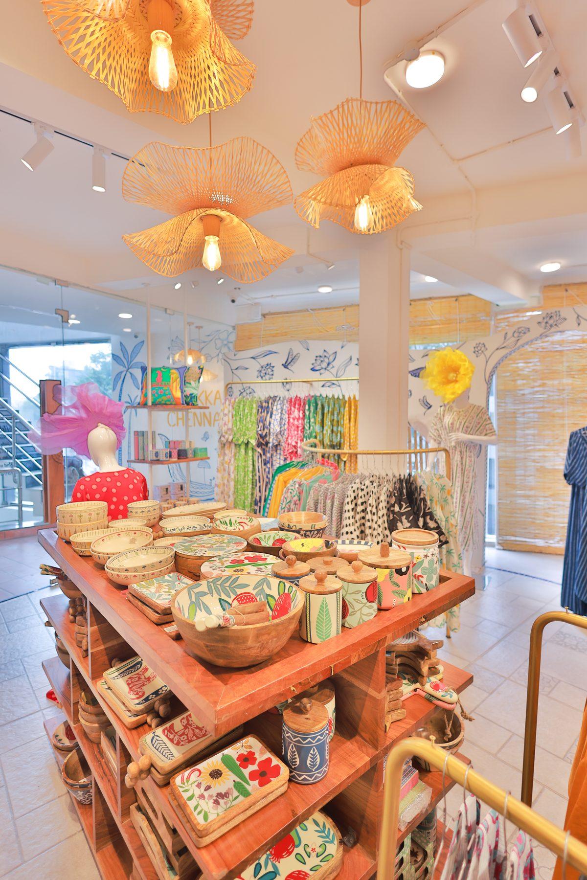 Pinklay interior